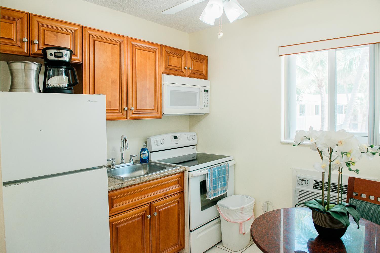 Shore Haven Resort Inn Lauderdale-by-the-Sea Esterno foto